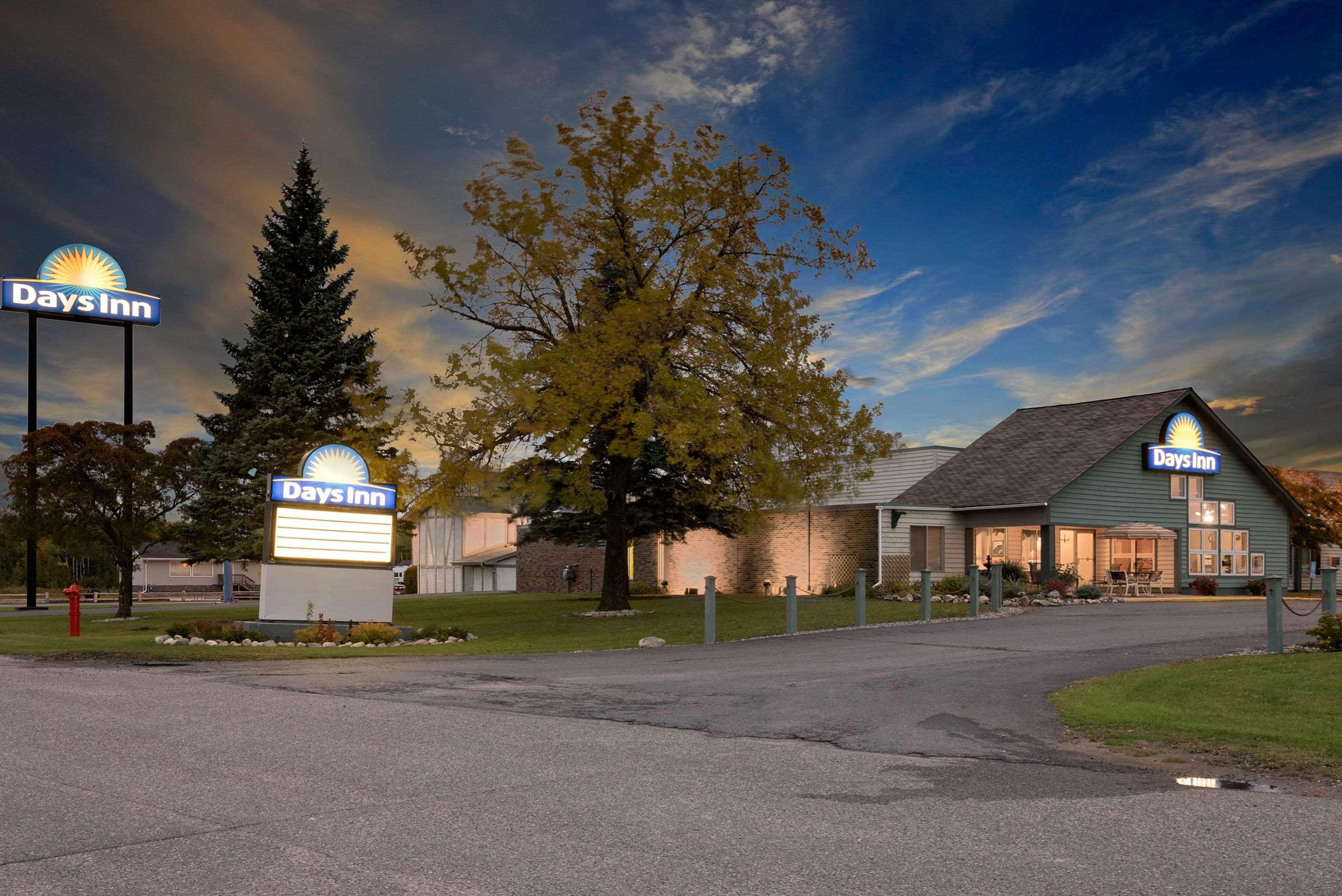 Days Inn By Wyndham International Falls Esterno foto